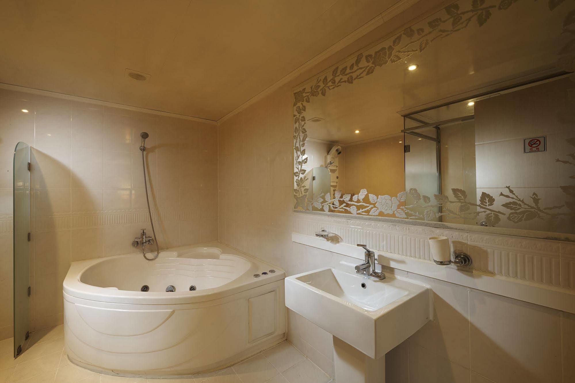 Hotel Noblesse, Yeoksam Сеул Екстериор снимка